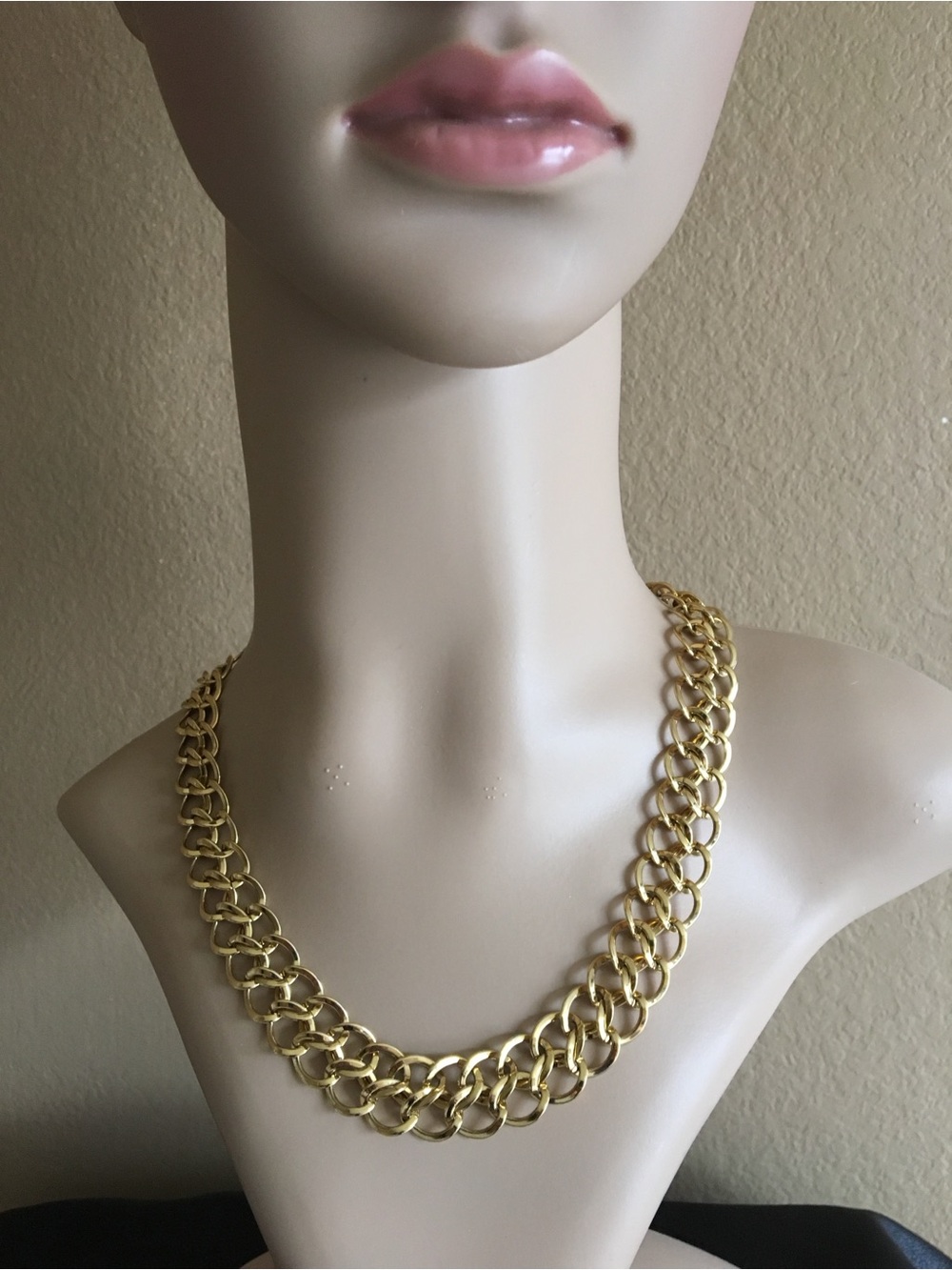 DOUBLE LINKED NECKLACE